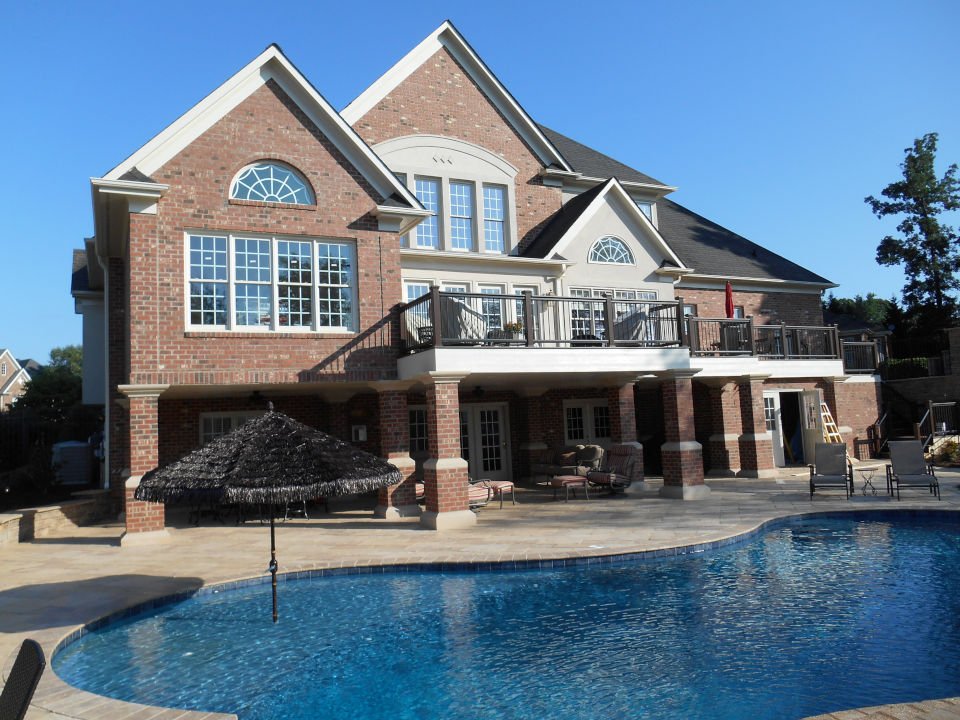 Sprawling Deck